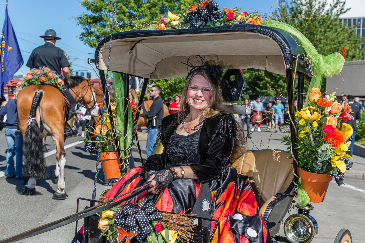 130608-Grand Floral Parade 2013-074